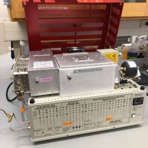 SRI 8610C Gas Chromatograph furnished with a purge and trap system and DELCD and ECD detector. This instrument is designed to analyze halogenated gases in seawater. It can also be used to determine nitrous oxide and pesticides such as DDT.