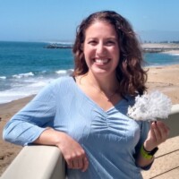 Amanda Kahn Amanda holding a sponge