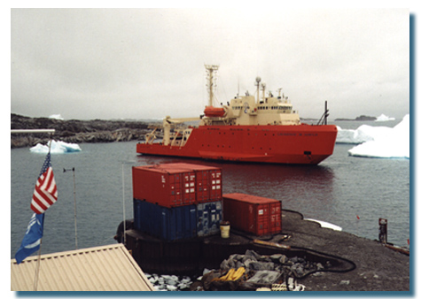 The Laurence M. Gould - built for ice! (Photo by NSF)