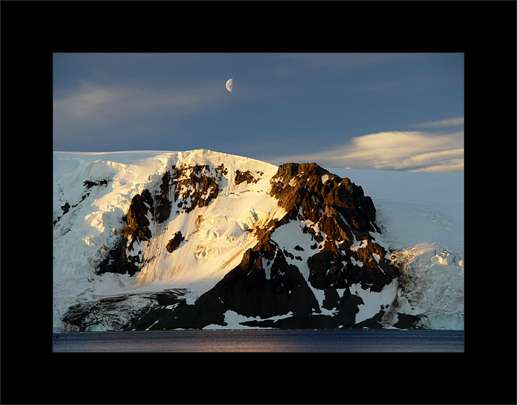 How do you cross a glacier?  Very, very carefully...(photo by Piotr Angiel)